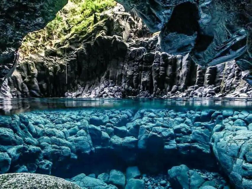 kuza cave tour in zanzibar 03